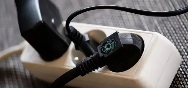 Bu cihazları sakın prizde unutmayın! Kapalı olsalar bile elektrik tüketiyorlar…