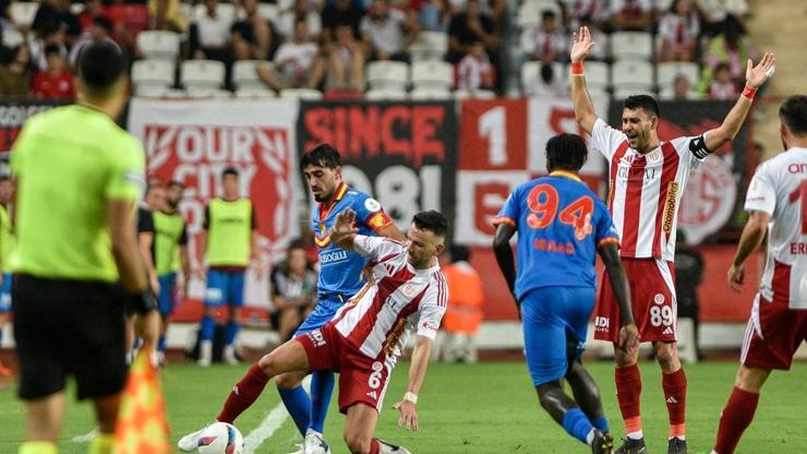 Antalyaspor ile Göztepe, golsüz başladı