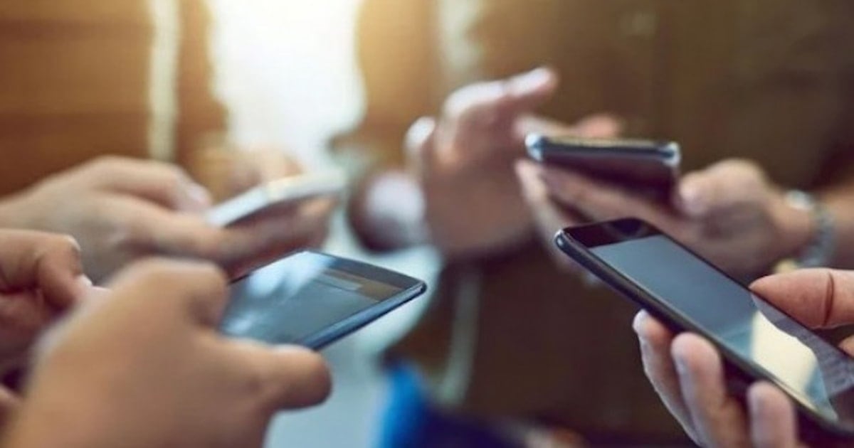 Bu telefonlara veda zamanı geldi: Dev marka 9 modeli külüstür ilan etti