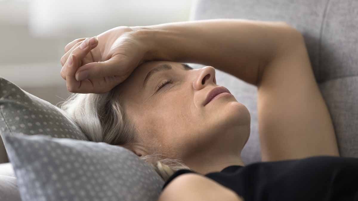 Milyonlarca kadının yaptığı hata: “Menopozdandır” deyip geçtiği belirti, beyin tümörü çıktı