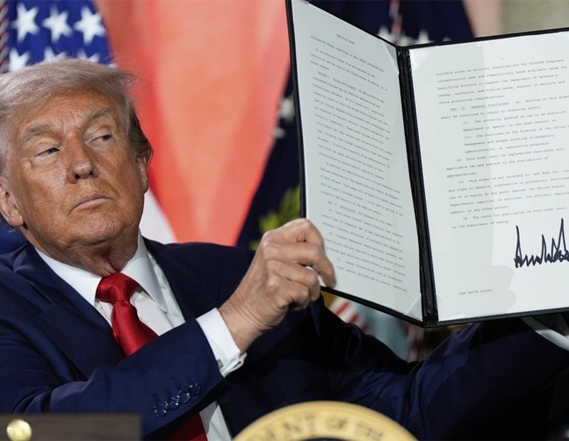 Trump’tan “Uyanmış Yapay Zeka”ya Yasak!