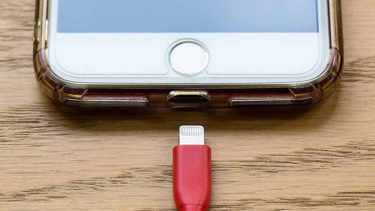 Telefon tamircilerinin sakladığı gizli ayar: Sadece 30 saniyede şarj ömrünü ikiye katlıyor, üstelik bedava