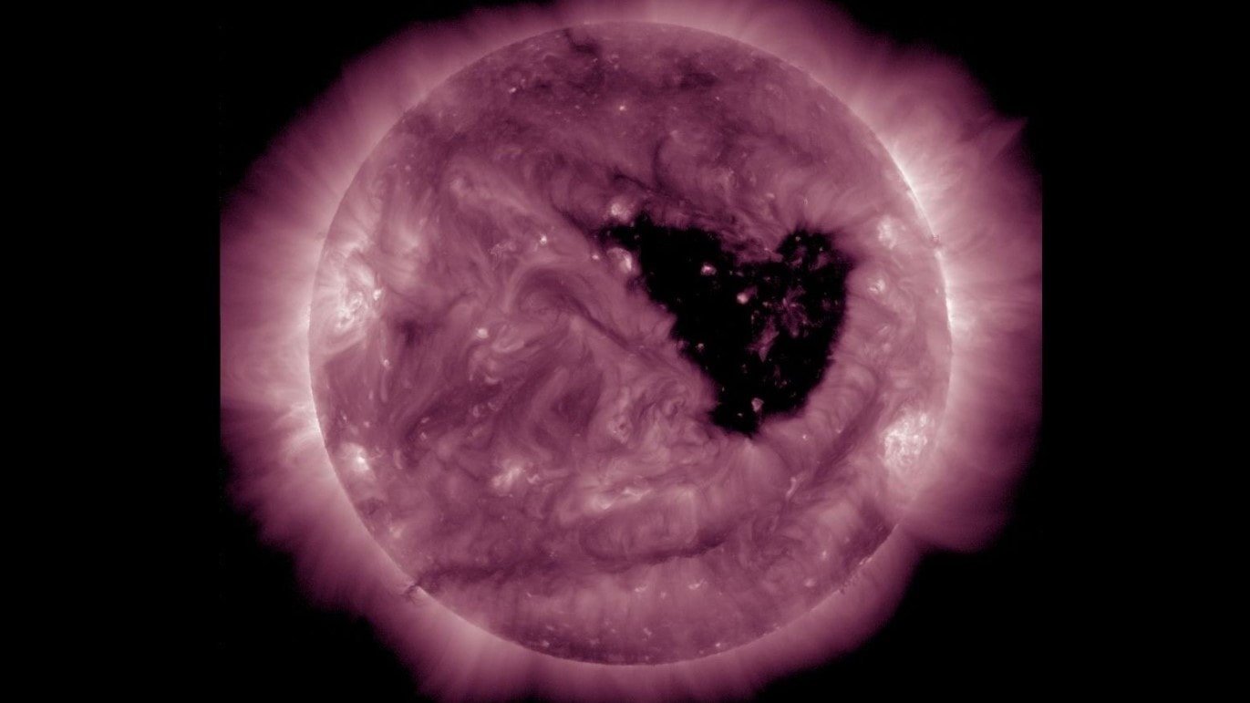 Güneş Dünya’ya kalp yolladı