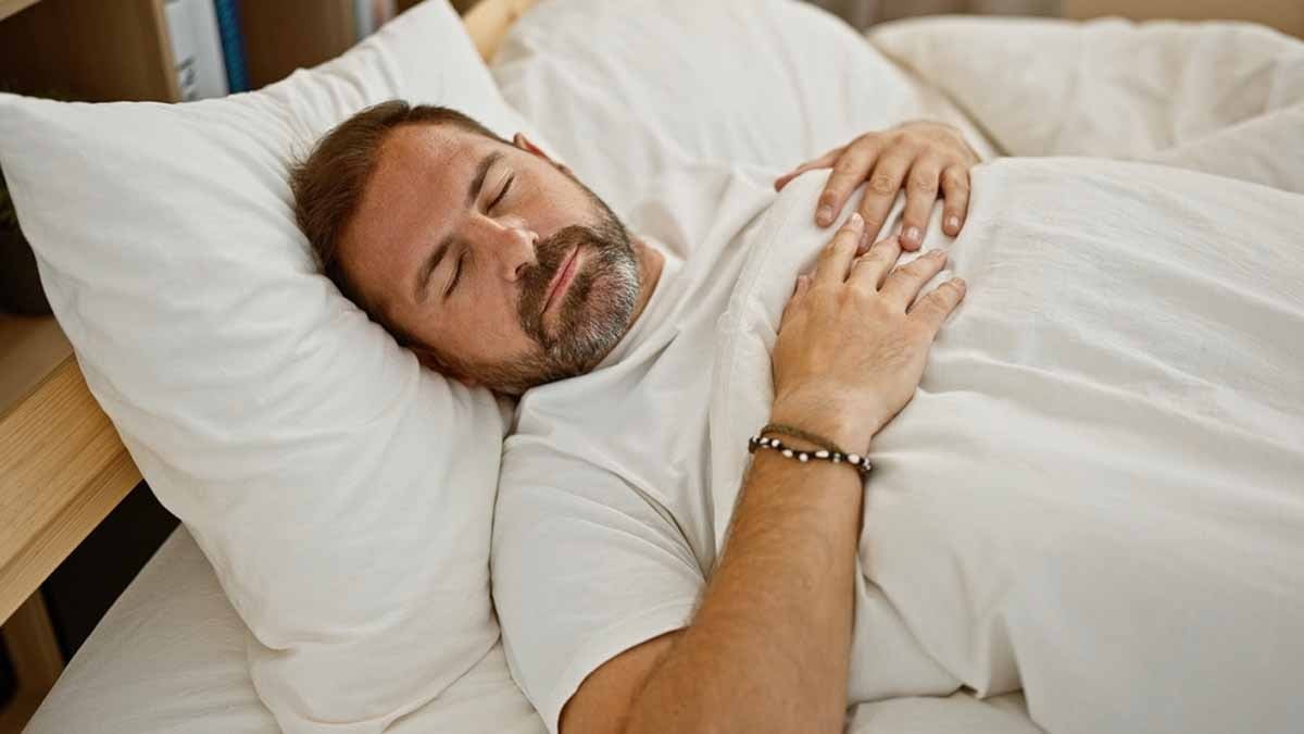 Sırt üstü yatarken bu belirtiyi fark ederseniz, hemen bir kardiyoloğa görünün